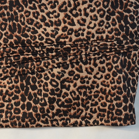 Lepoard It has small pleats in the body of Miniskirt. Stretch SZ 12 Qed London - Picture 3 of 5